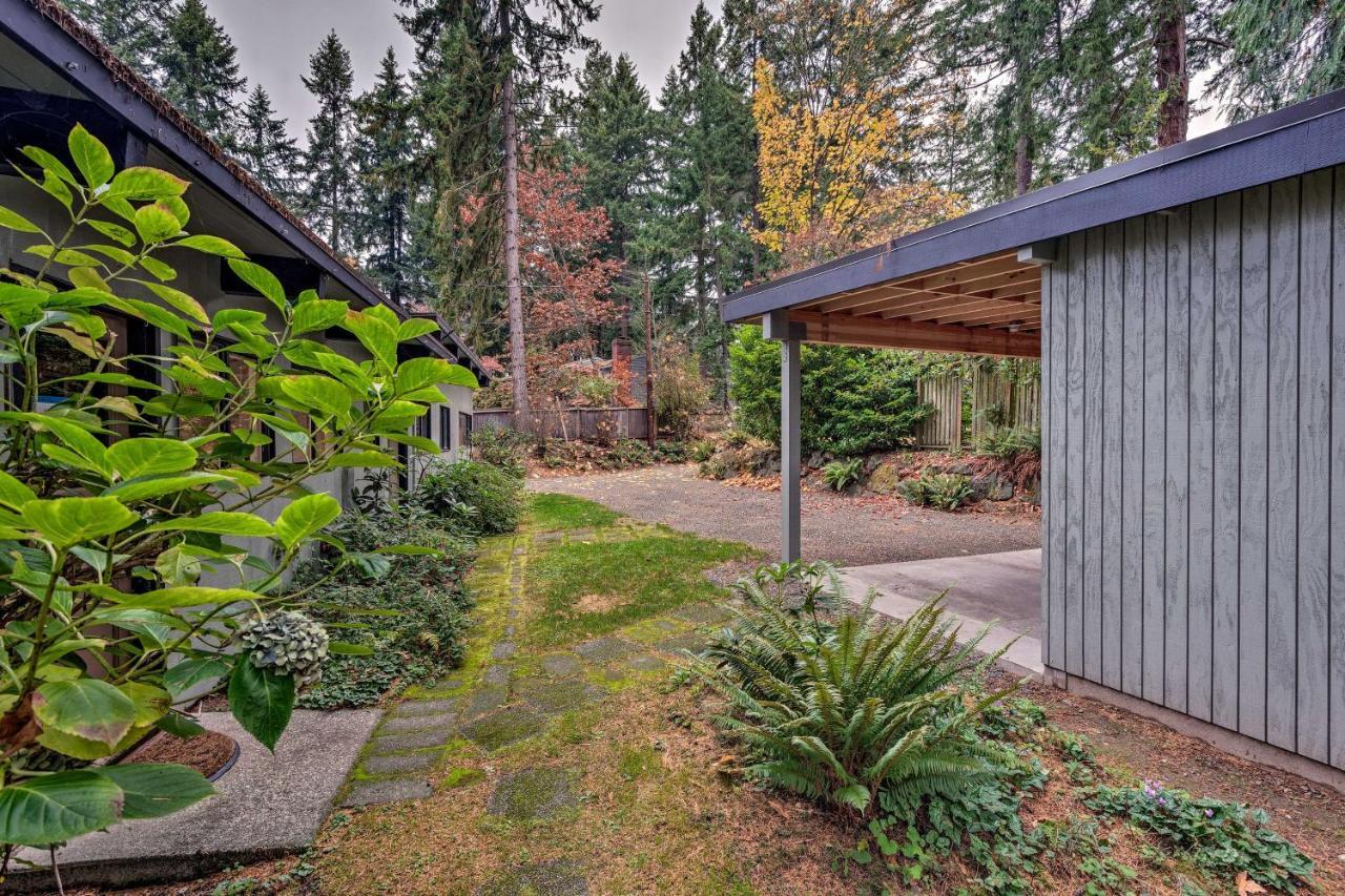 Updated 1970S Island Bungalow, 8 Miles To Seattle! Villa Mercer Island Eksteriør bilde