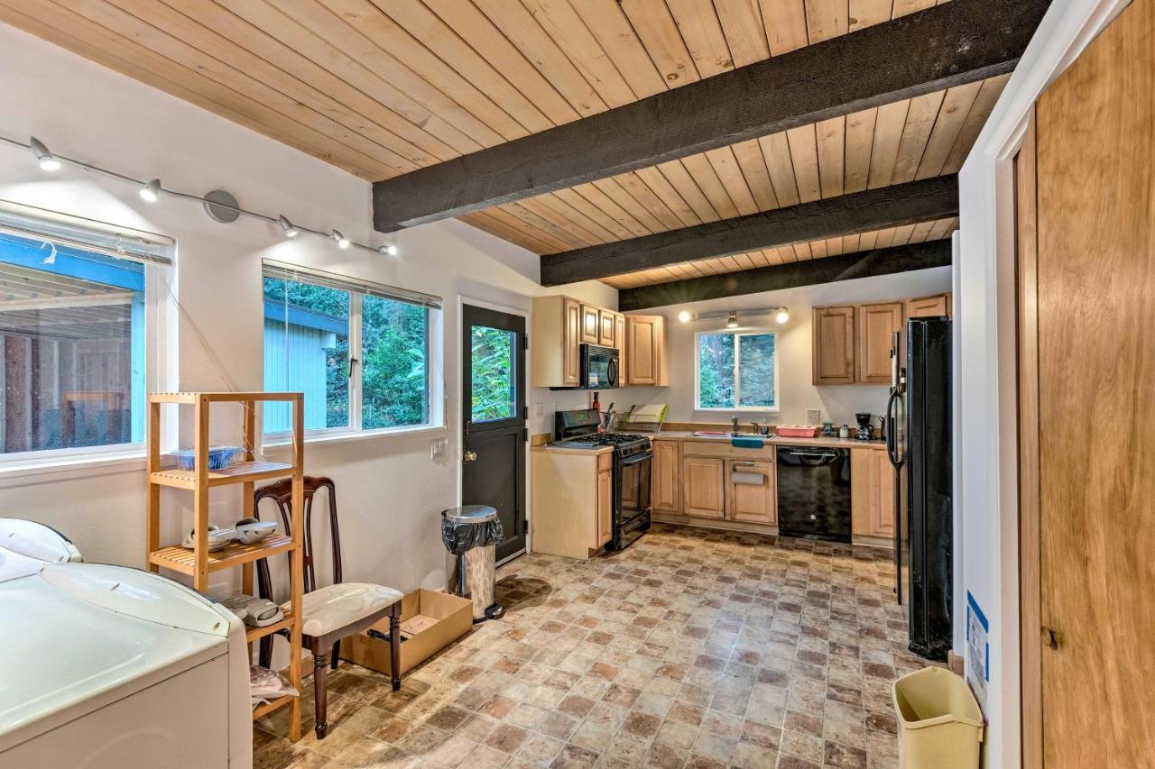 Updated 1970S Island Bungalow, 8 Miles To Seattle! Villa Mercer Island Eksteriør bilde