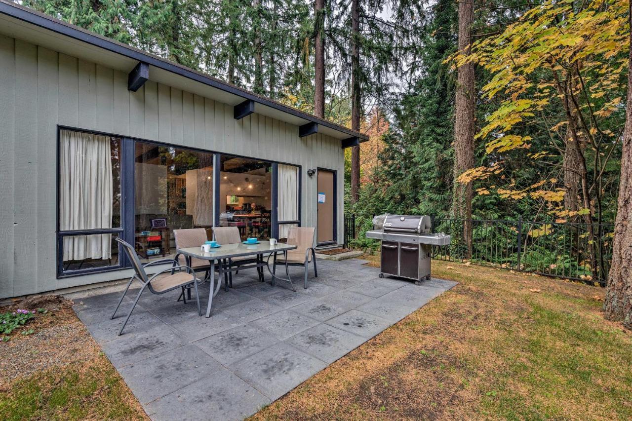 Updated 1970S Island Bungalow, 8 Miles To Seattle! Villa Mercer Island Eksteriør bilde