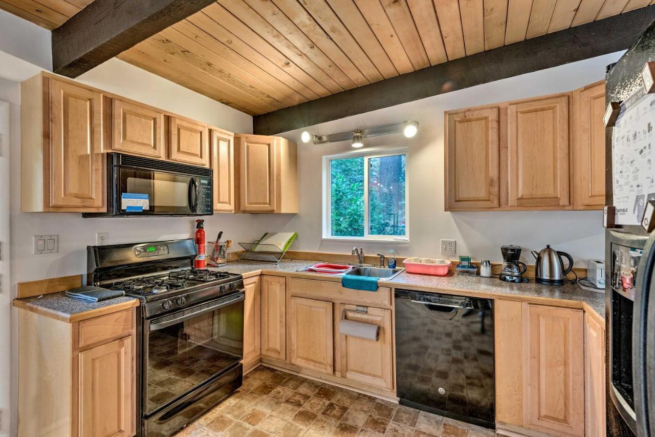 Updated 1970S Island Bungalow, 8 Miles To Seattle! Villa Mercer Island Eksteriør bilde