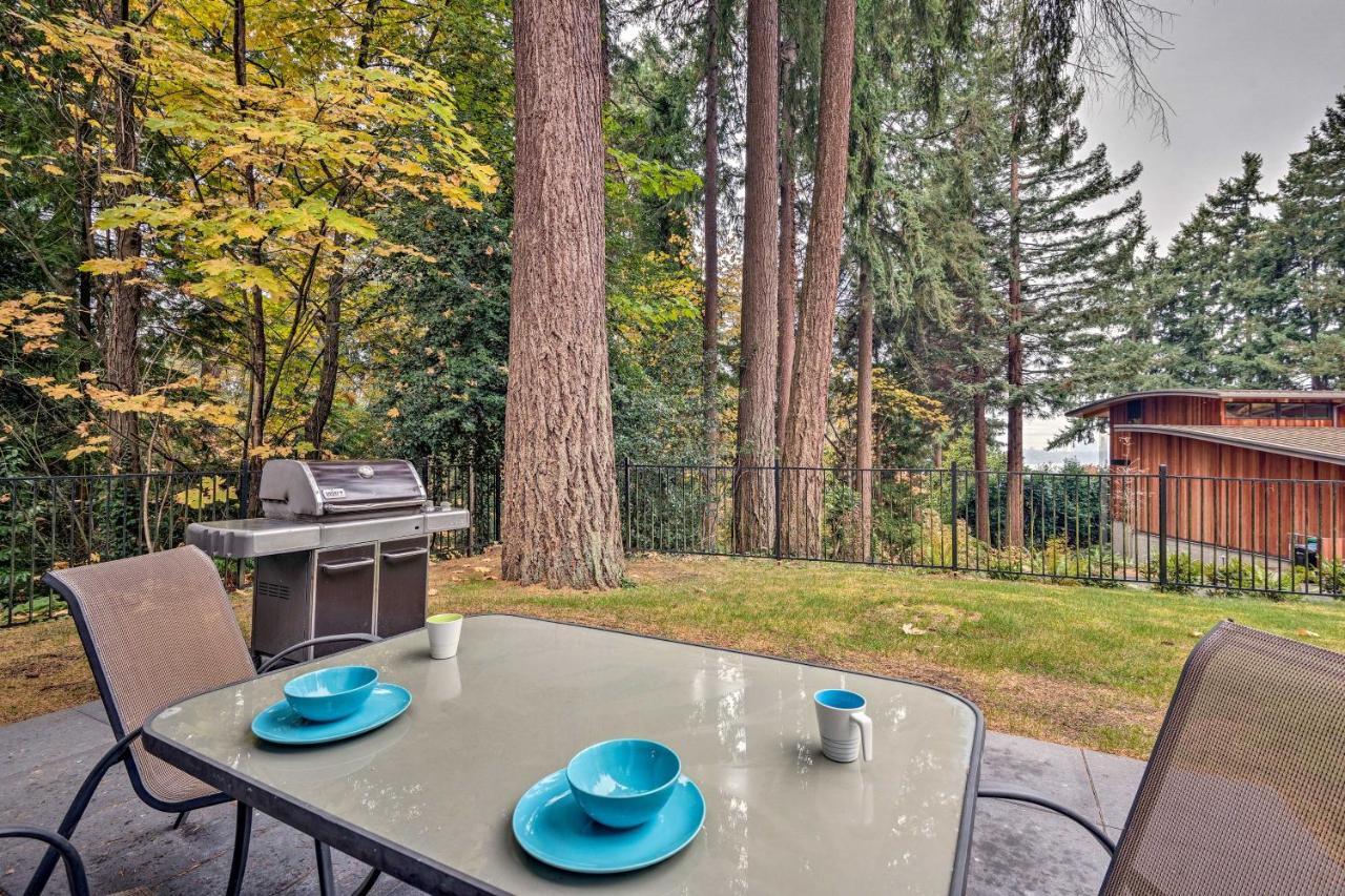 Updated 1970S Island Bungalow, 8 Miles To Seattle! Villa Mercer Island Eksteriør bilde